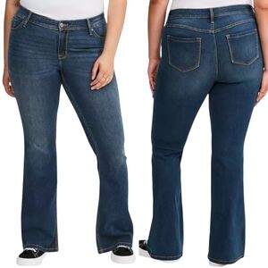 Torrid Short Luxe Slim Boot Jean Mid-rise Super Stretch Boot Cut 24S Plus